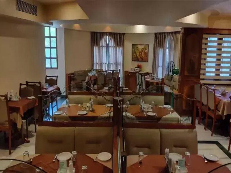 Hotel Apna Avenue Indore